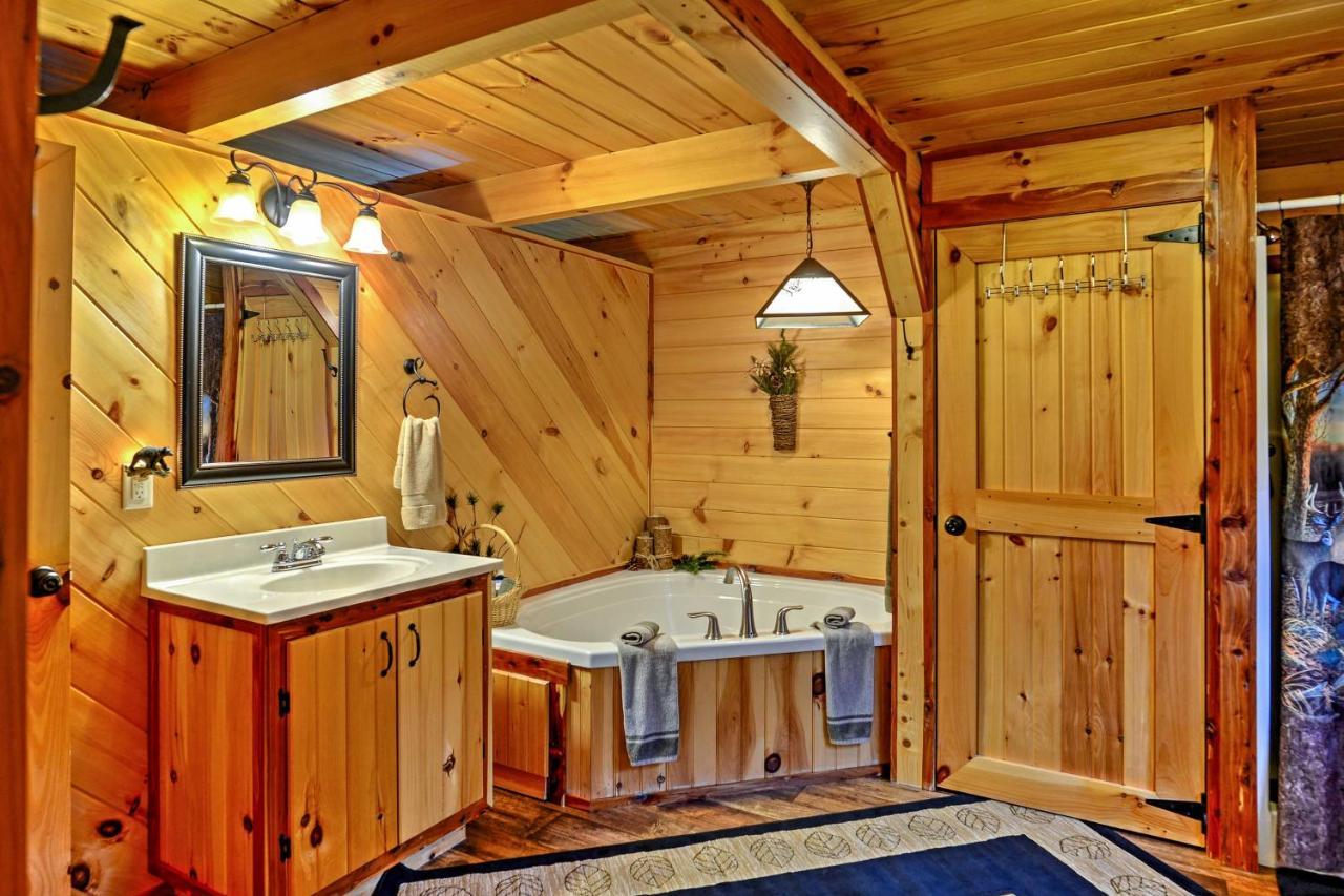 Rustic Dundee Log Cabin With Hot Tub And Forest Views! Εξωτερικό φωτογραφία